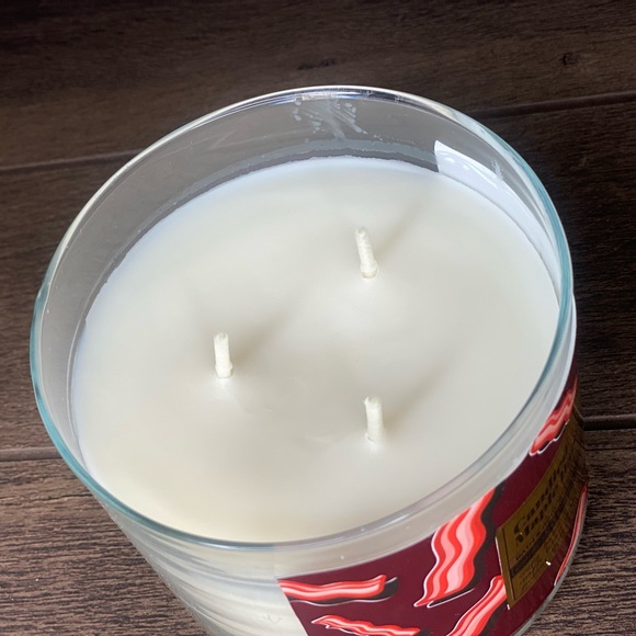 Bath & Body Works Candied Maple Bacon 3-wick Candle Limited Edition NEW - Picture 2 of 8